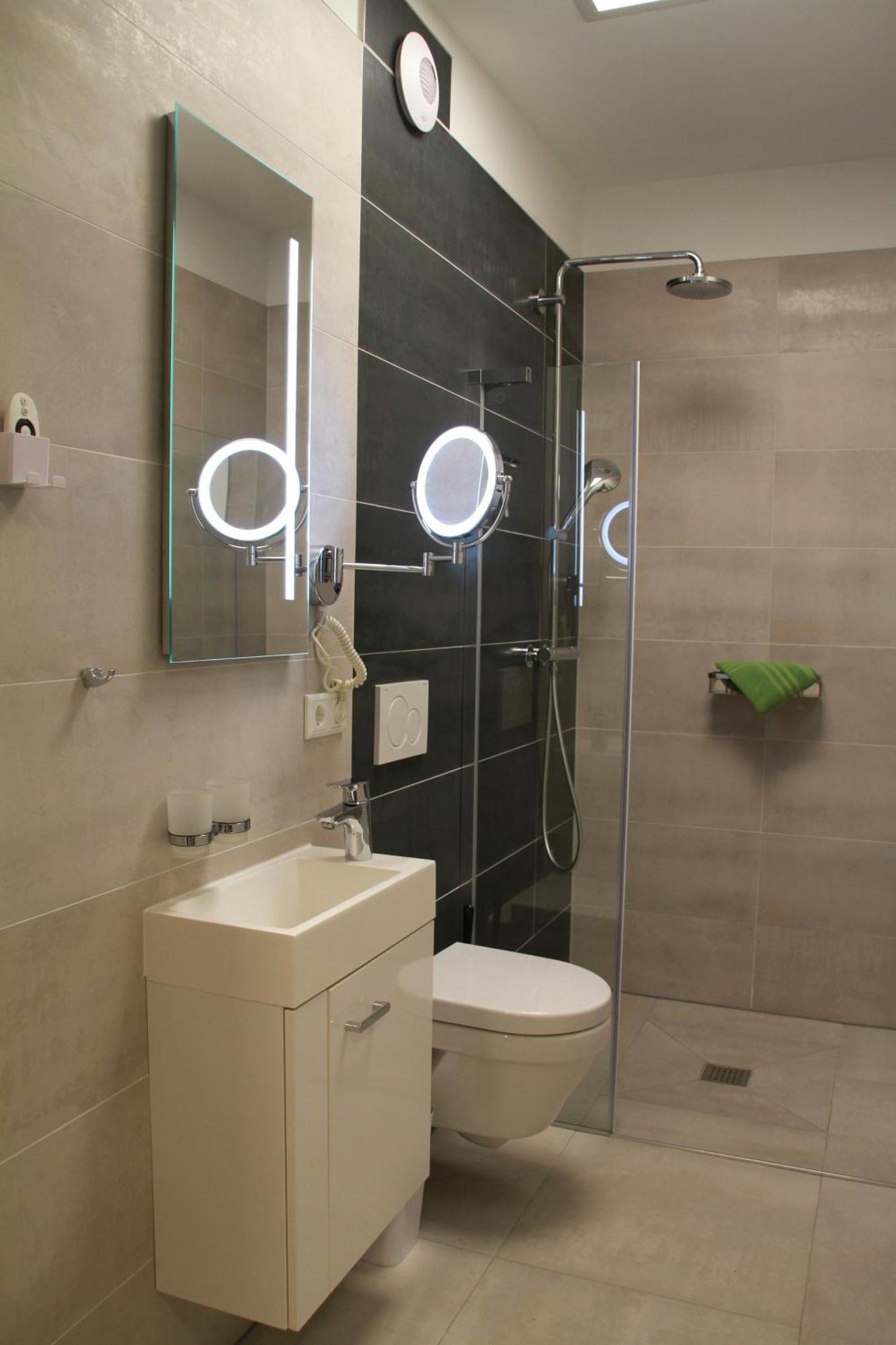 Villa Gruen, Wohnung 10 ทาบาร์ซ ภายนอก รูปภาพ